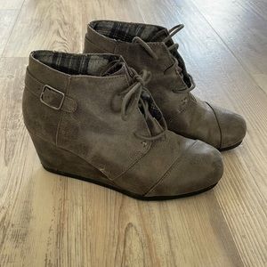 Womens gray booties